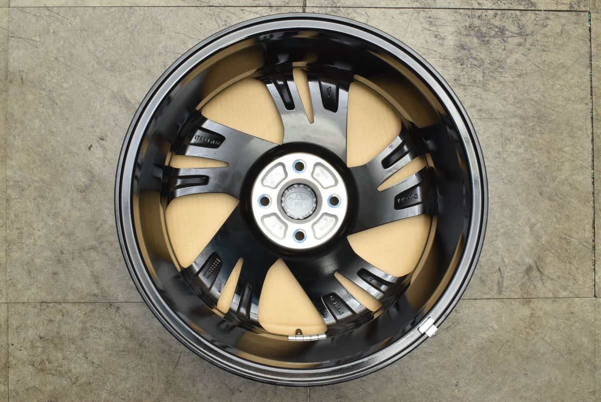 ほぼ新車外し 美品】トヨタ ライズ Z 純正 17in 6J +40 PCD100 4本