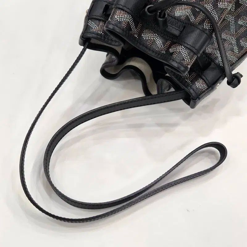 バケットバッグ