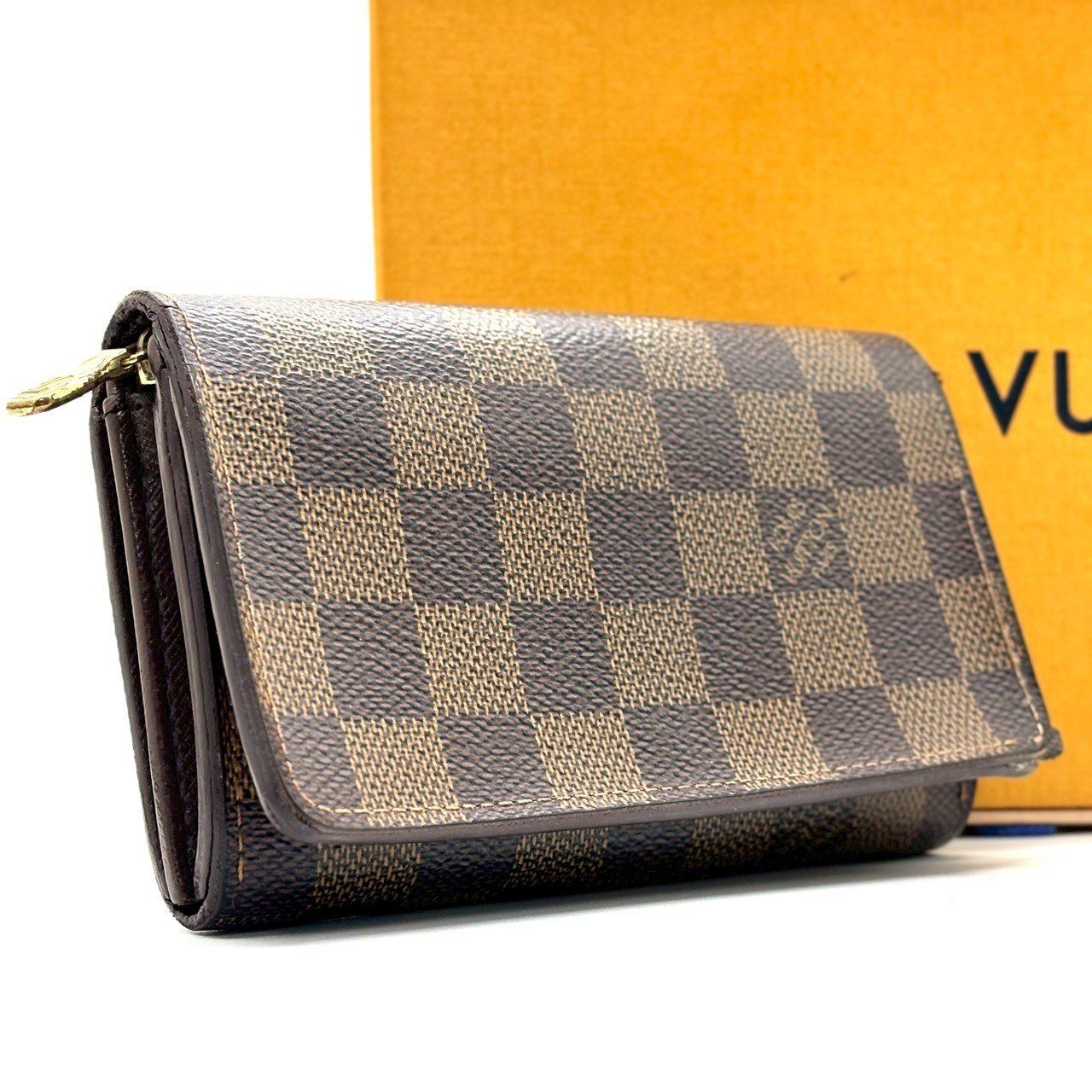 知性を映す上質な定番】 LOUIS VUITTON ルイヴィトン 二つ折り