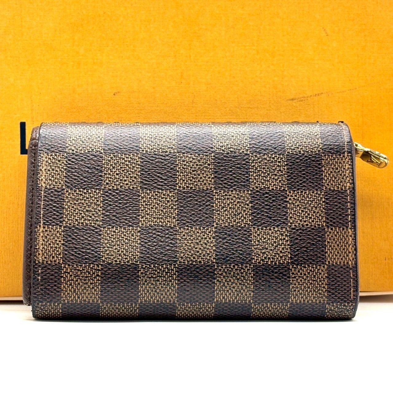 知性を映す上質な定番】 LOUIS VUITTON ルイヴィトン 二つ折り