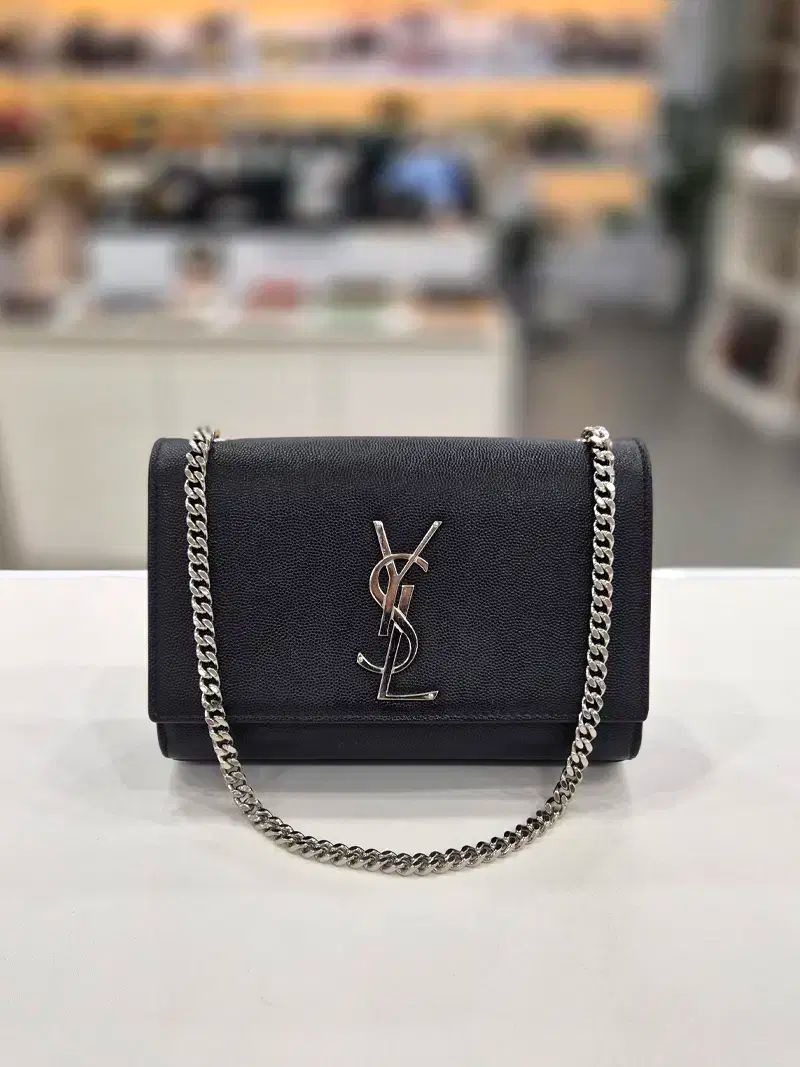 サンローラン ケイト キャビア シャーティング スモール シルバー チェーン クロスバック 469390