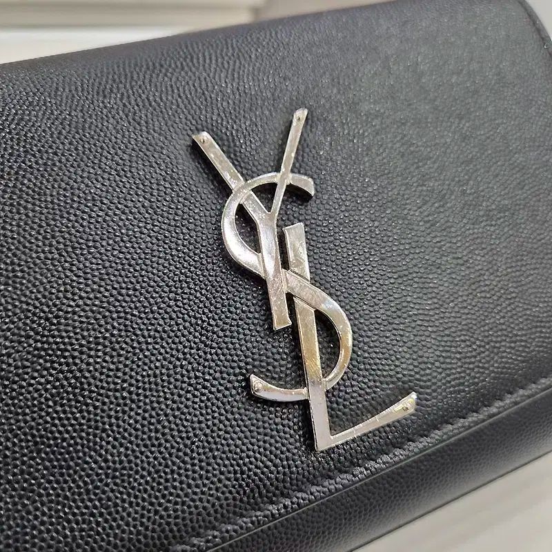 サンローラン ケイト キャビア シャーティング スモール シルバー チェーン クロスバック 469390 DECORATOM_COM_BR