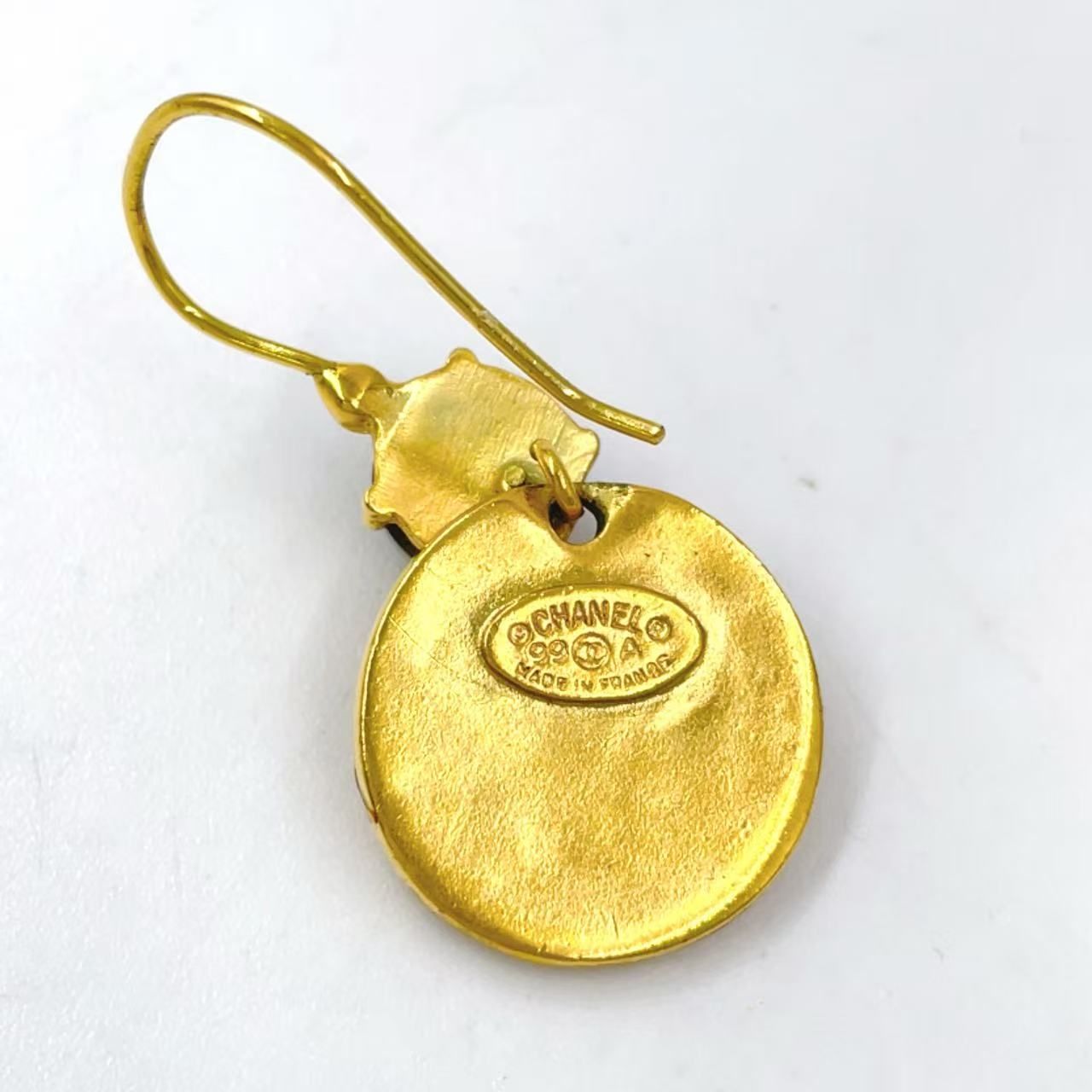 ゴールド ピアス