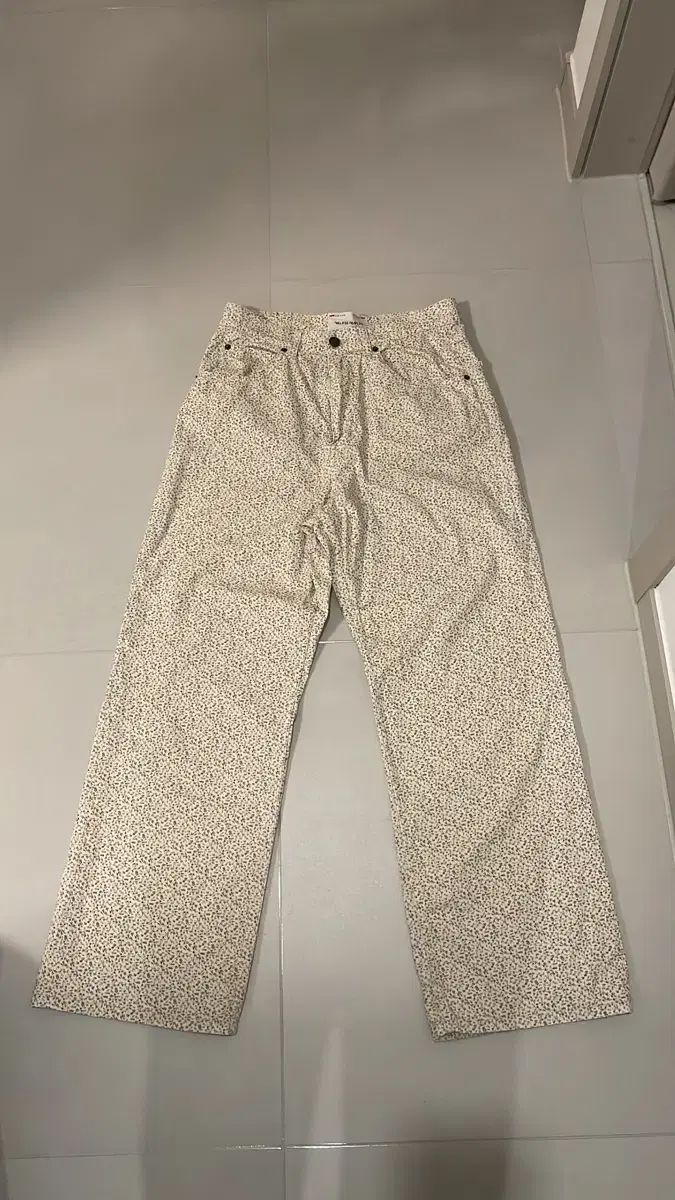 ビアプレーン ワイドパンツ