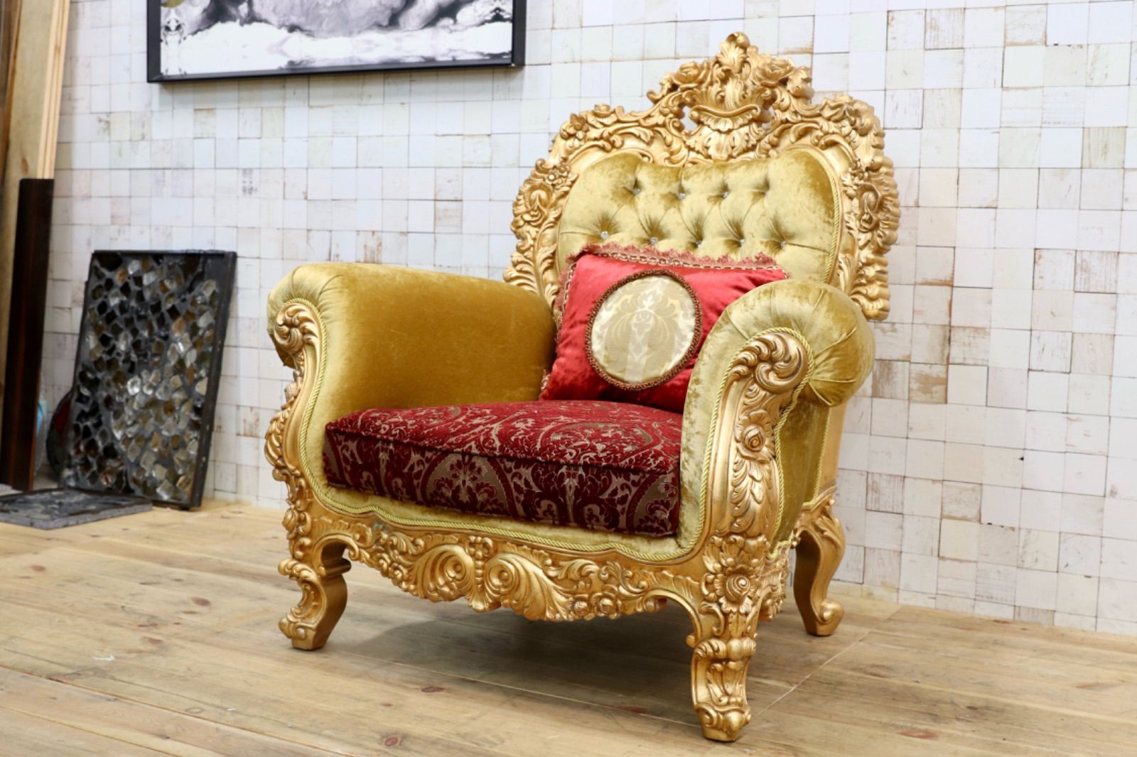 GMIS310A 18世紀 イギリス クラシックスタイル シングルソファ ロココ調 スワロフスキー 最 ゴールド エレガント