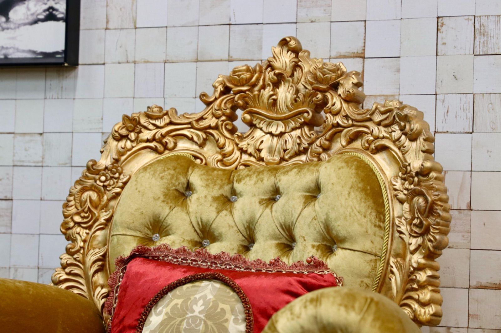 GMIS310A 18世紀 イギリス クラシックスタイル シングルソファ ロココ調 スワロフスキー 最 ゴールド エレガント