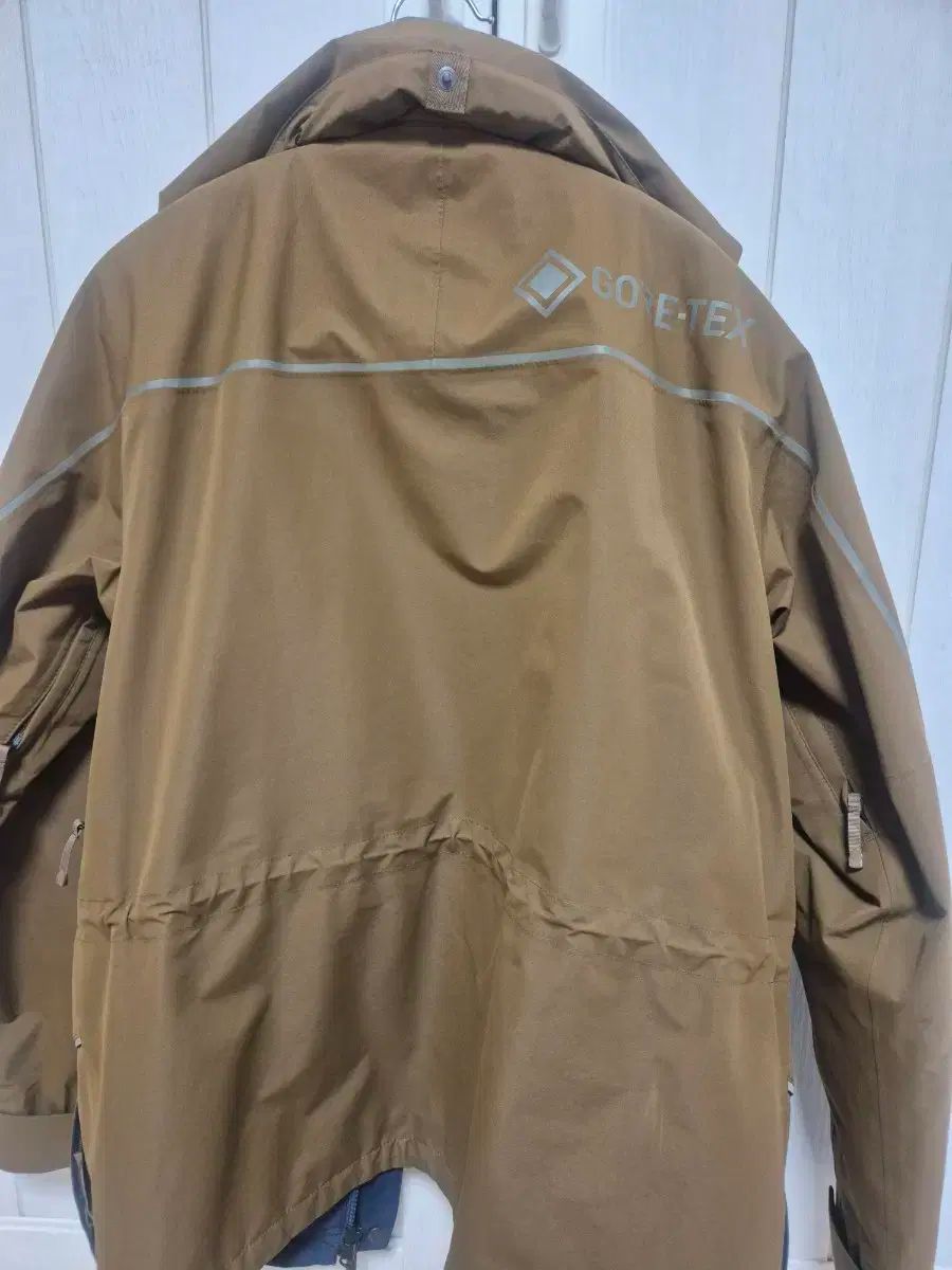 KOLON SPORT コーロンスポーツ WIND AND WISH ブラウン色 ウィンドブレーカー ジャケット