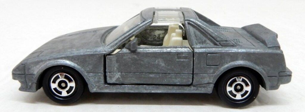 トミー トミカ 赤箱 トヨタ MR2 無塗装 24-4