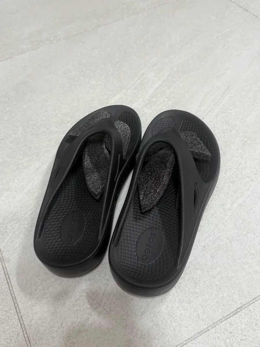 ウーフォス ビーチサンダル 270