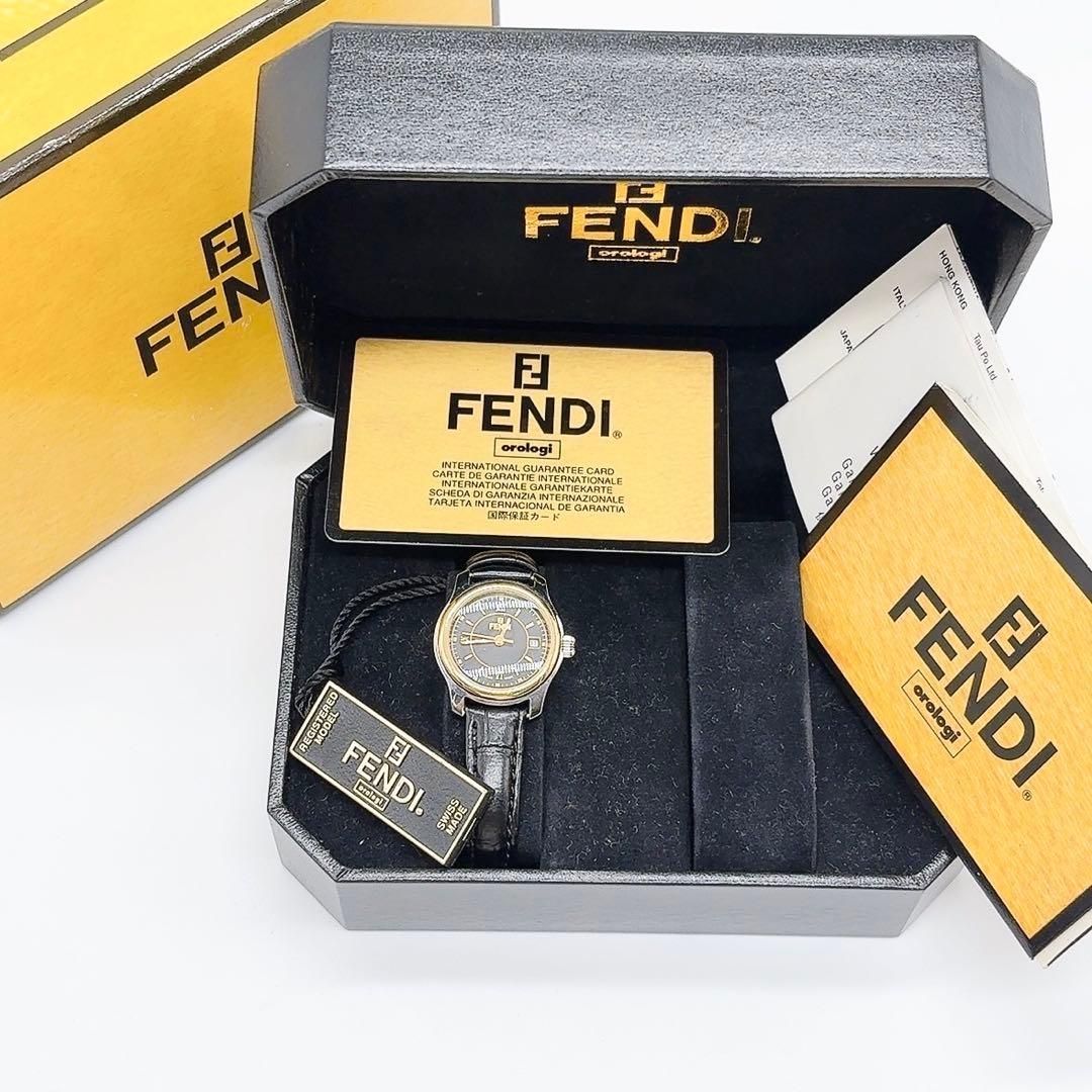131A 稼働品 FENDI フェンディ き カード付き 特徴 腕時計