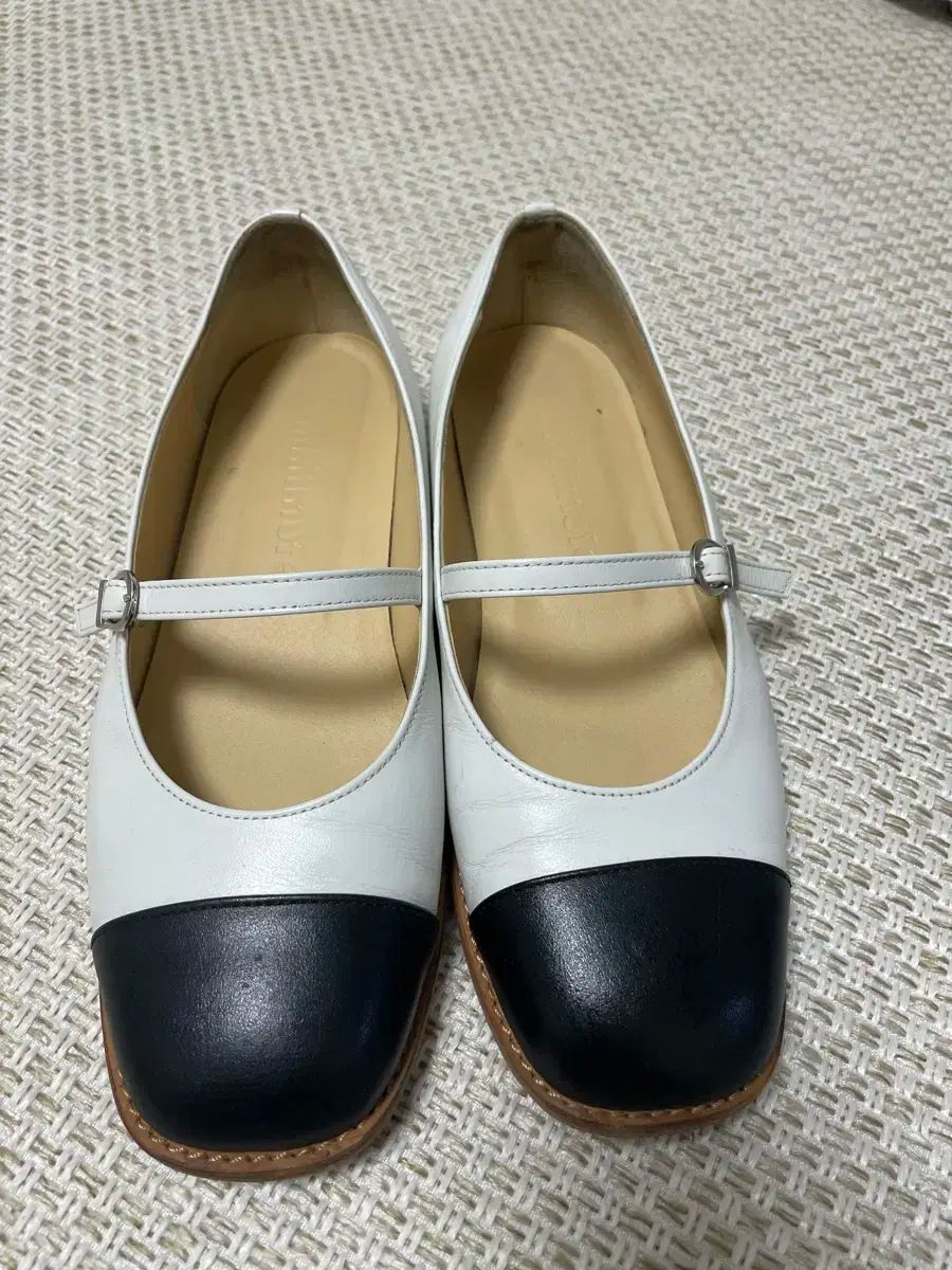 MINITMUTE ミニミュート フラットシューズ 235