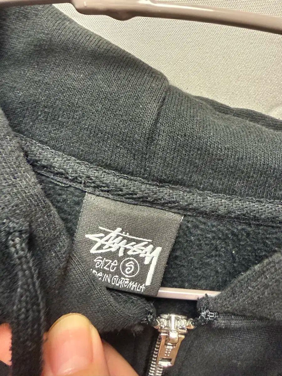 ジップアップ sサイズ