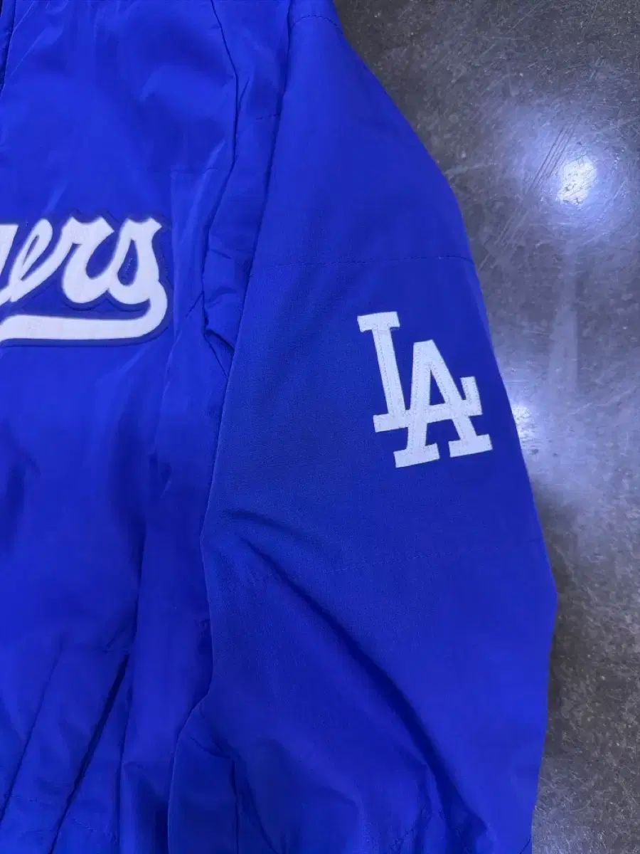 アセンティック