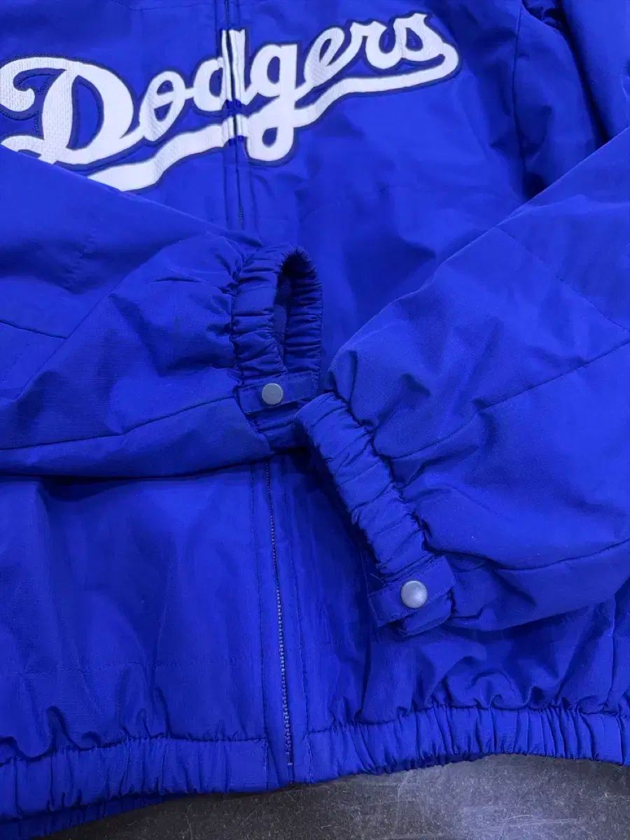 アセンティック