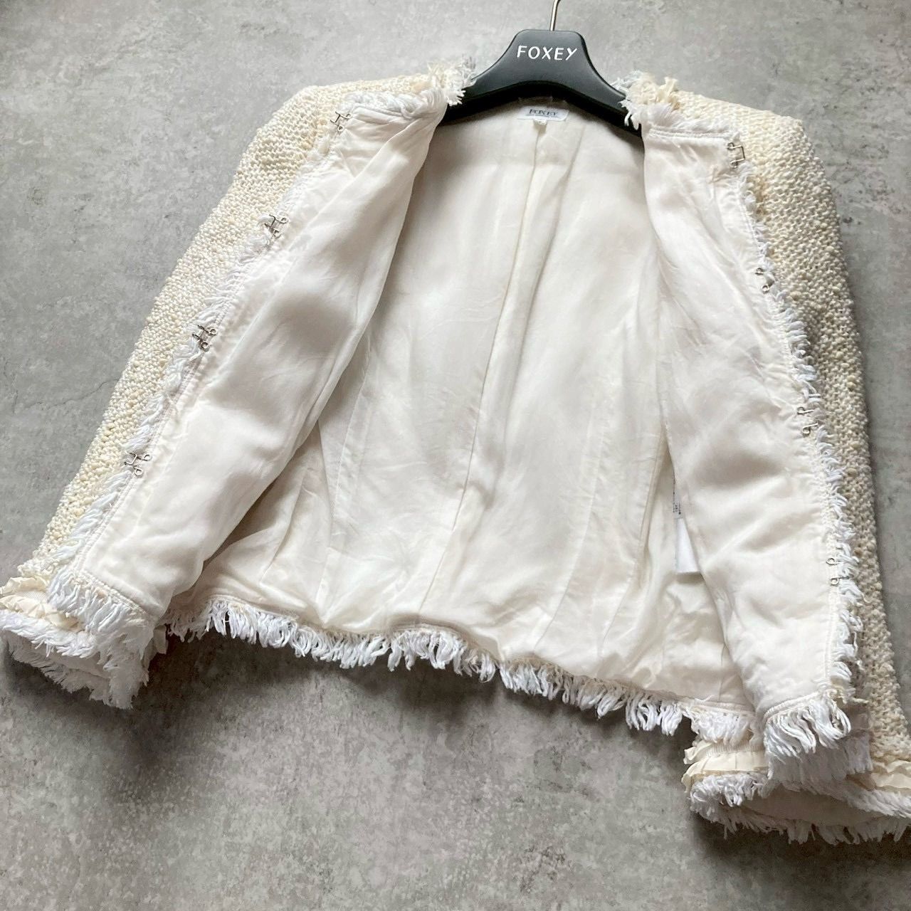 美品 FOXEY BOUTIQUE フォクシー 上質 ノーカラージャケット 38サイズ