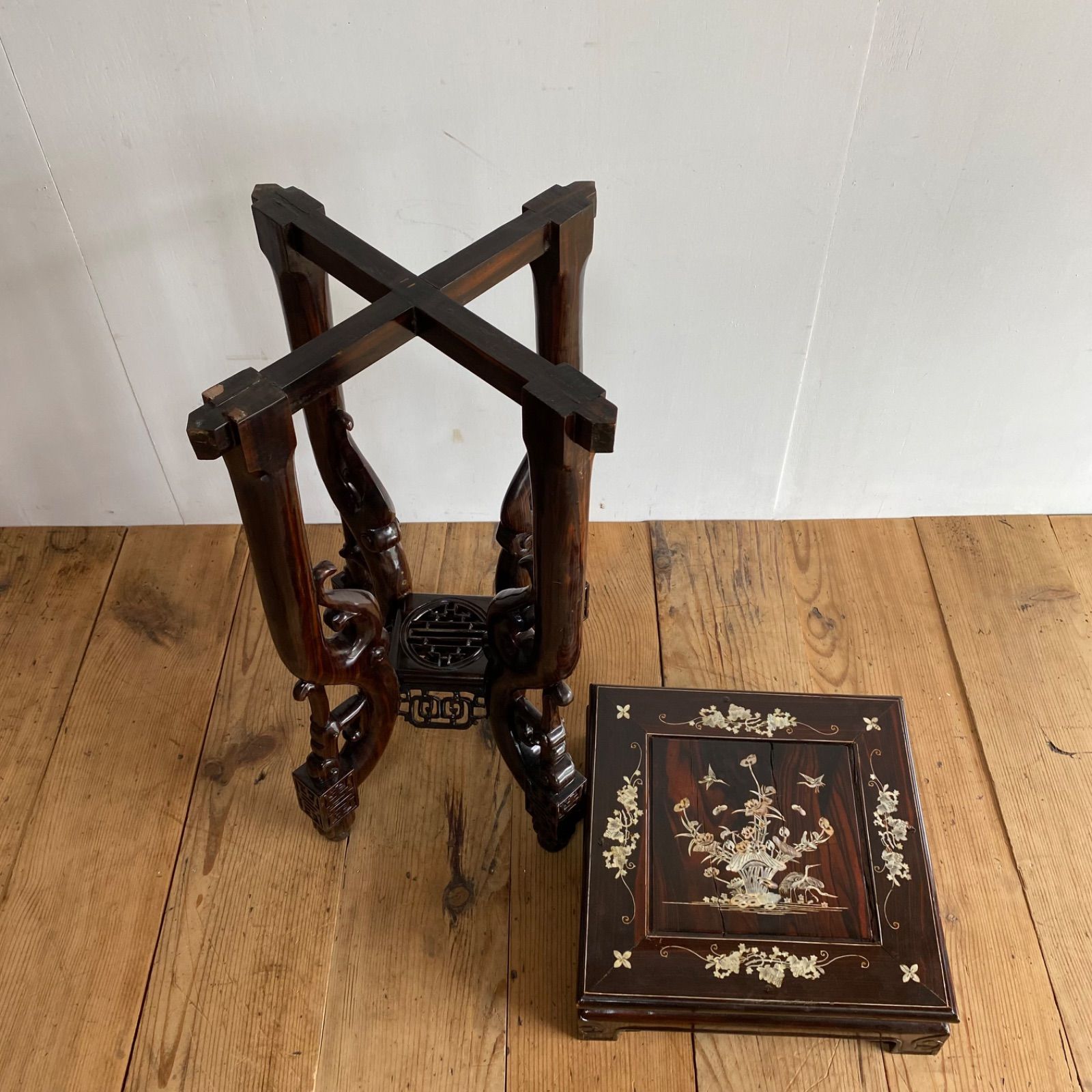 唐木 高級透かし彫り花台 置物台 飾り台〈検 花梨 紫檀 黒檀 中国美術 花瓶