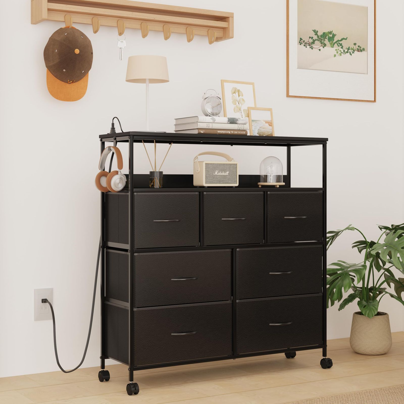 LunarLight チェスト タンス 幅100奥行30高さ104.2㎝ 収納チェスト 収納ケース コンセント2口付き ストッパーキャスター付き 移動式と 固定式2機能 テレビ台としても使える 頑丈 組立簡単 耐震転倒防止 大容量収納3段7杯 引き出し付