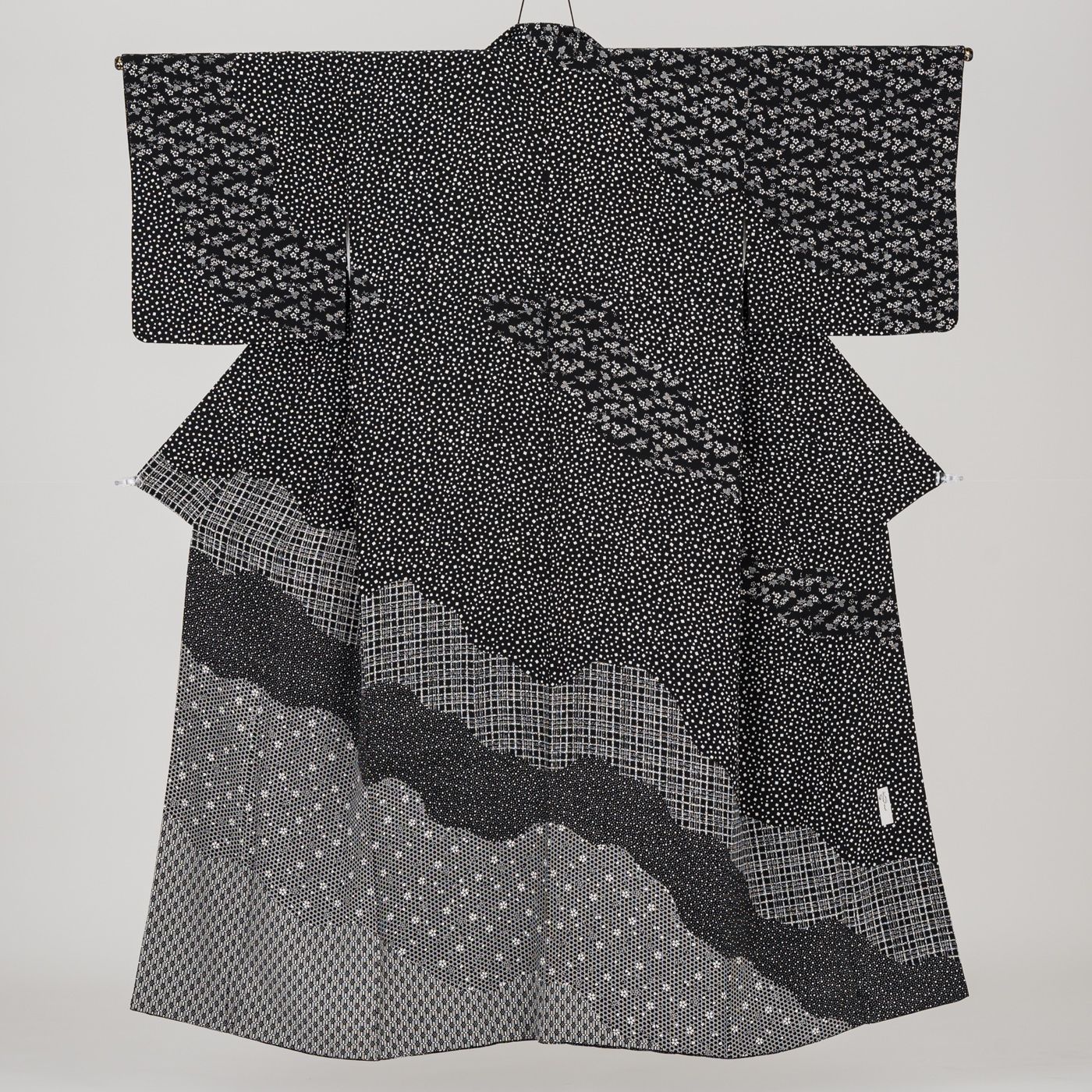 山下晴三 霞取り寄せ柄模様