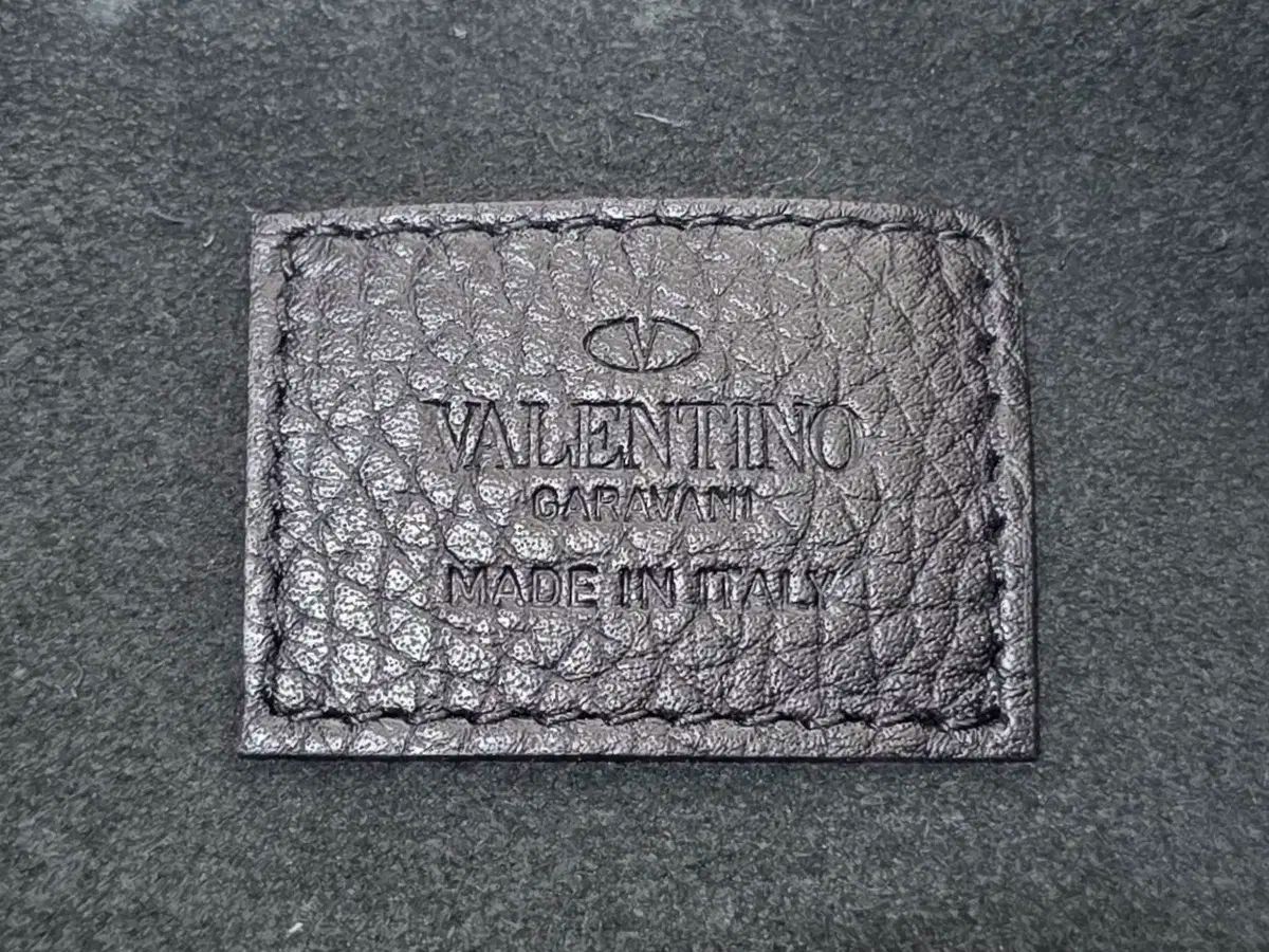 ヴァレンティノ ガラヴァーニ