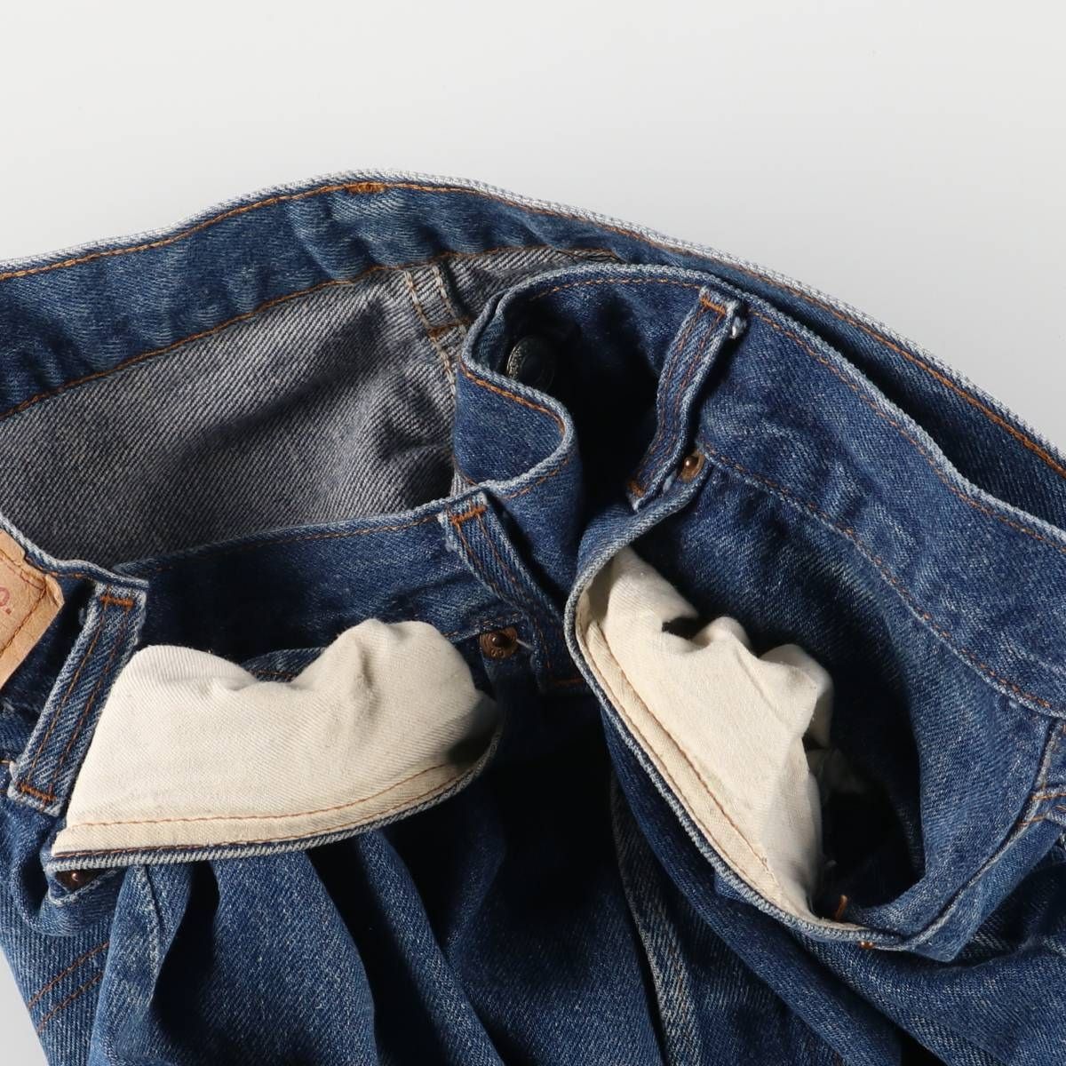 ストレートデニムパンツ