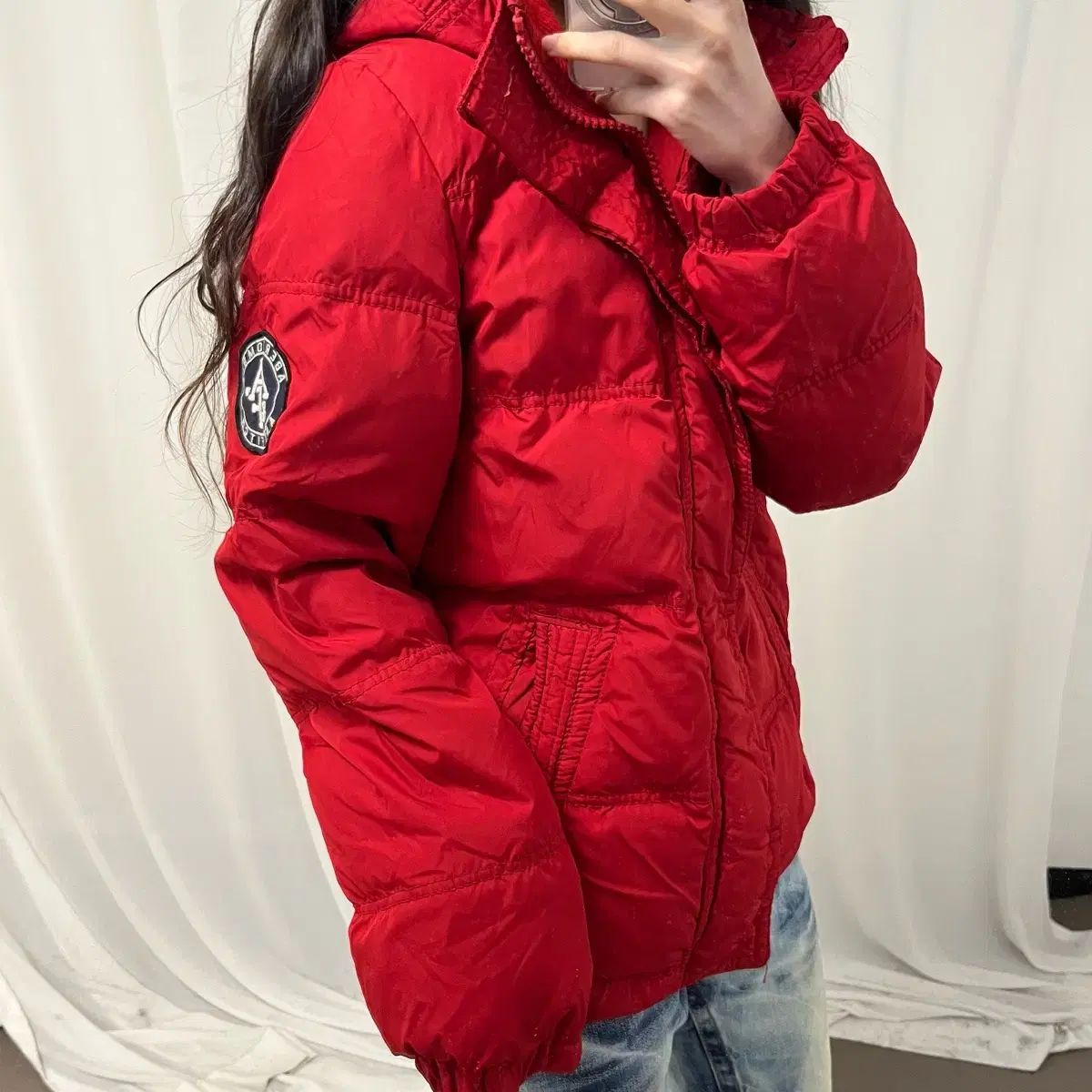 Abercrombie レッド ダウン 【公式通販】