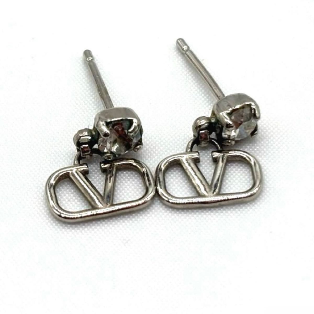 お値下げ中‼️ VALENTINO GARAVANI ラインストーン ピアス　美品 お値下げ中‼️ VALENTINO GARAVANI ラインストーン ピアス 美品