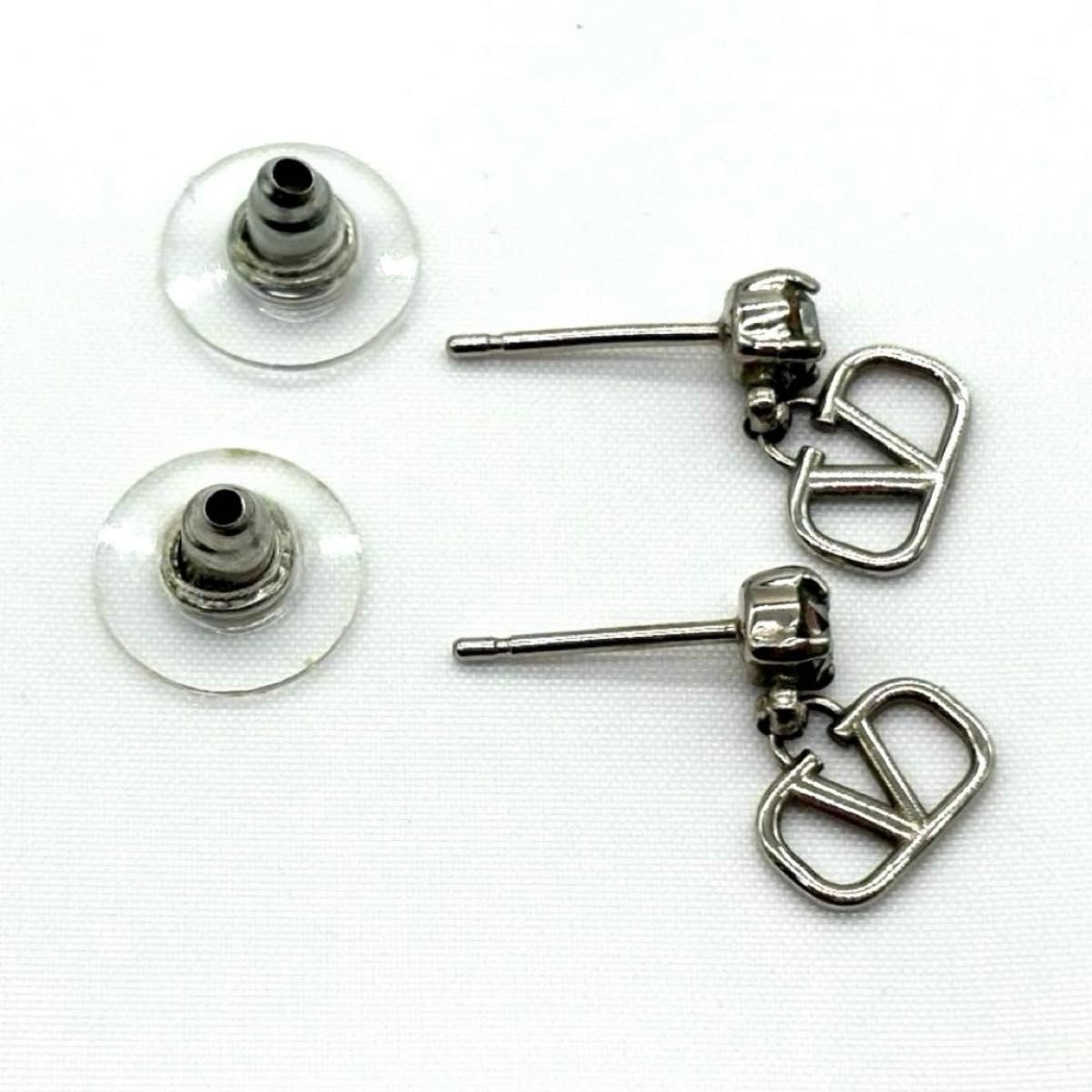 ヴァレンティノガラヴァーニ Vロゴ シグネチャー メタル×ライン