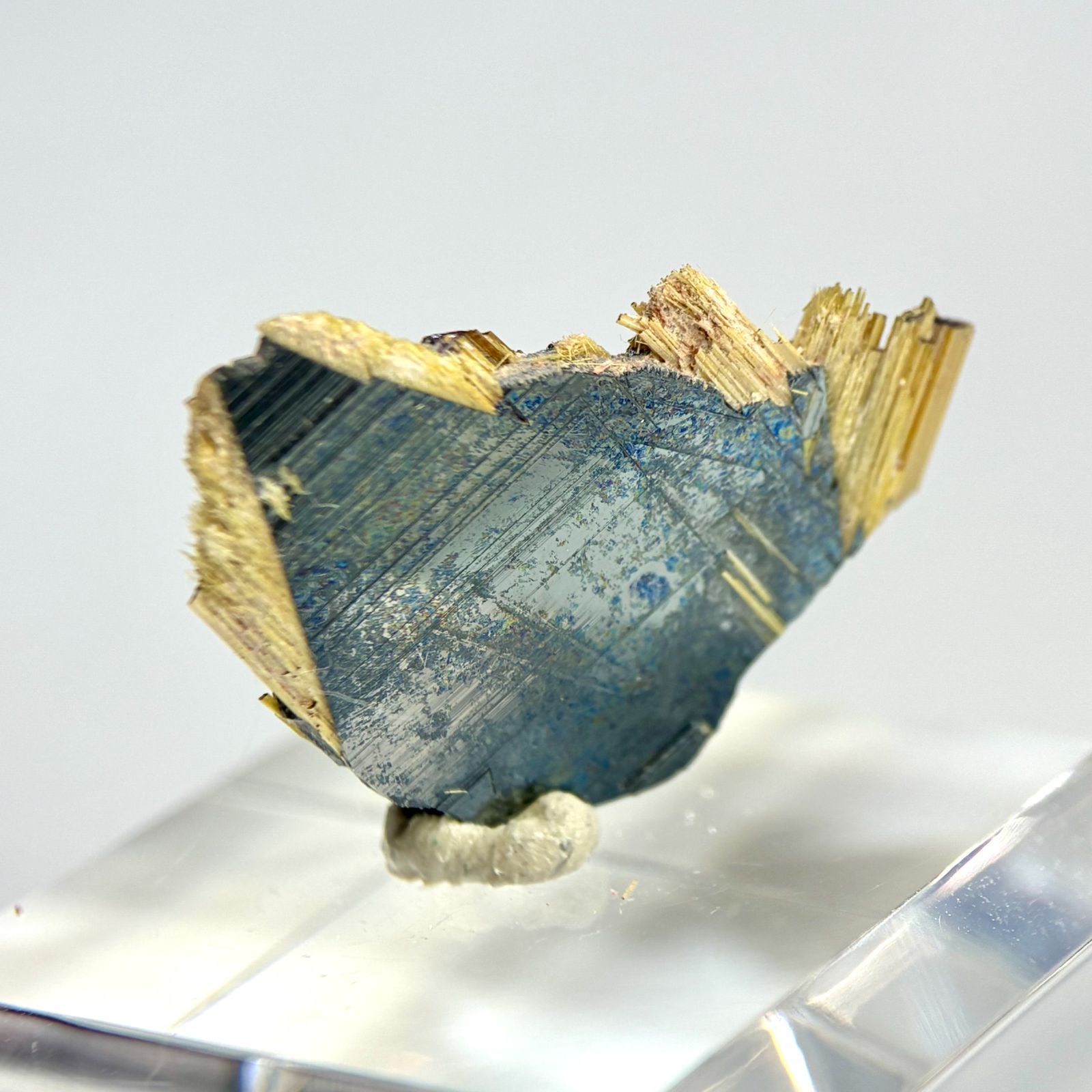 【ブラジル産】ルチルオンヘマタイト ブラジル産 ヘマタイト・ルチル – 天然石ハッピーギフト