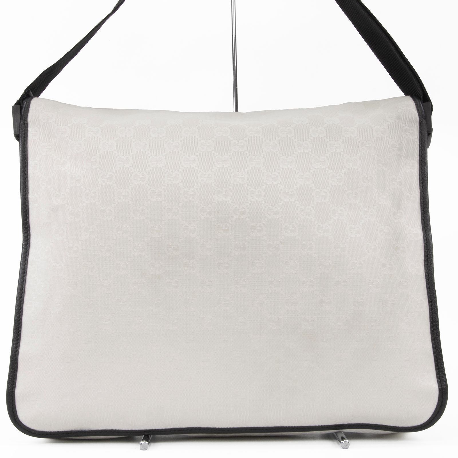 本物 グッチ ショルダーバッグ クロスボディバッグ メッセンジャーバッグ メンズ レディース GGキャンバス 白 オフホワイト 黒 肩掛け 斜め掛け A4対応 通勤 クレスト ロゴ マーク 本革 レザー ハイブランド 鞄 バック I265