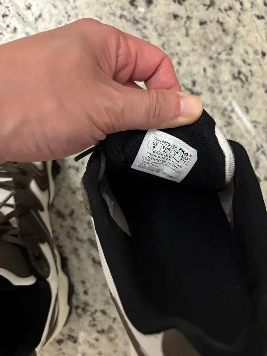 FILA オークモントTRv4 スニーカー 270mm OLIVEOS_COM_TR