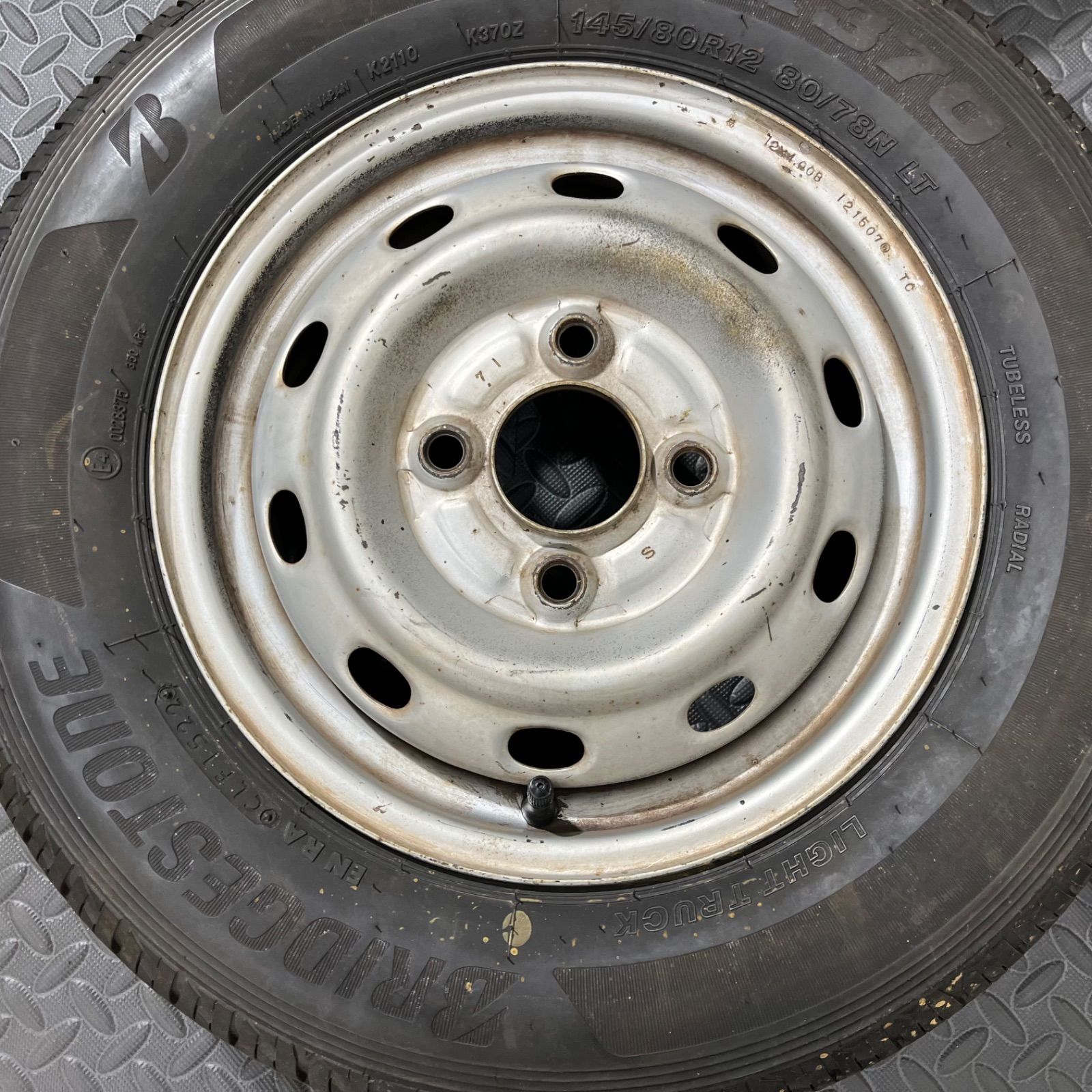  22 23年製 145 80 R 12 78 N LT ブリヂストン K 370 スバル サンバー サンバーディアス 夏タイヤ 1136 12インチ以下 タイヤ ホイールセット