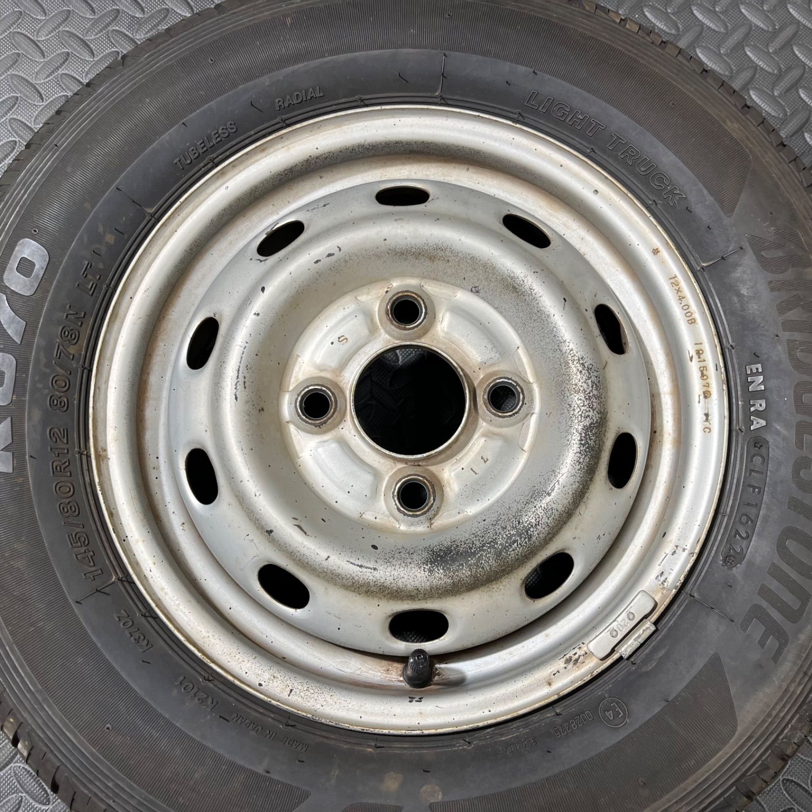 22 23年製 145 80 R 12 78 N LT ブリヂストン K 370 スバル サンバー サンバーディアス 夏タイヤ 1136