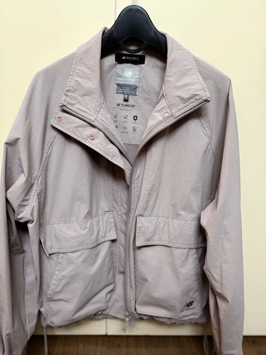 ニューバランス NB テック ジャケット 85 サイズ