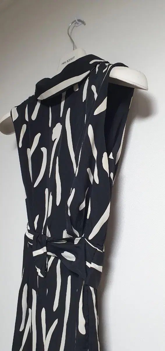 ブラックアンド白プリント