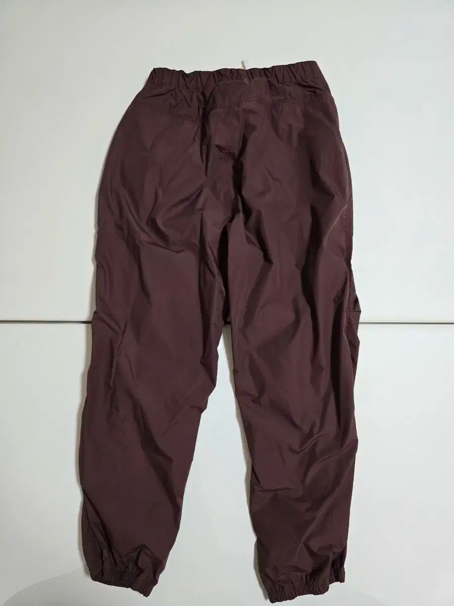  nanamica ナナミカ デッキ パンツ ブリック COLOR - 36 サイズ ジョガーパンツ スウェットパンツ パンツ