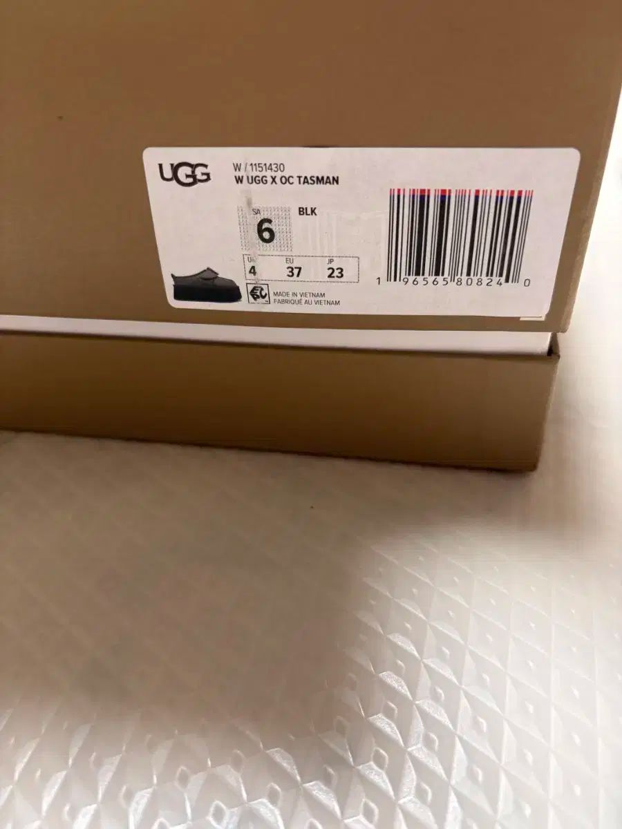  UGG バックル フラットフォーム タスマン ブラック アグ OPENING PROJECT オープニングプロジェク サンダル サンダル ミュール