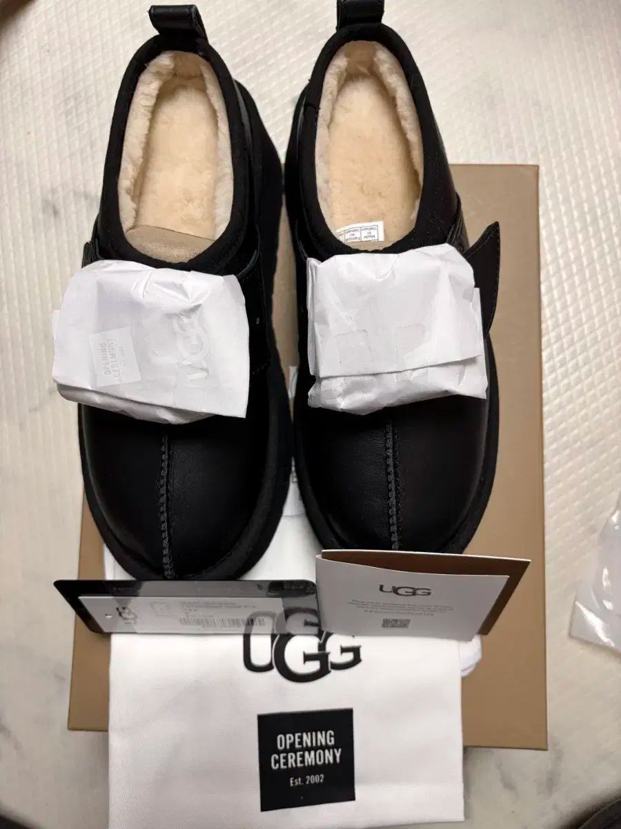 UGG バックル フラットフォーム タスマン ブラック 6サイズ アグ OPENING PROJECT オープニングプロジェク タスマン