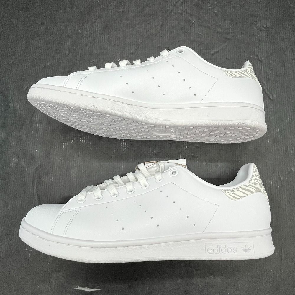 06 w 15706 adidas STAN SMITH GW 1702 アディダス スタンスミス フットウェアホワイト シルバーメタリック スニーカー