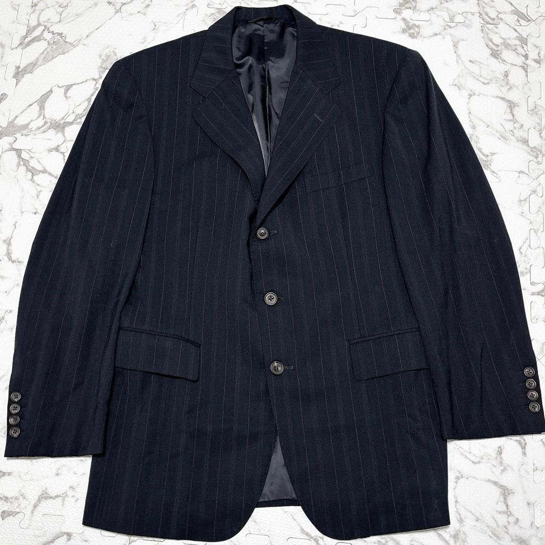 Ermenegildo Zegna生地使用 ネイビーストライプスーツ Y38R 細身シルエット2ボタンセットアップ 上質ビジネス 就活 冠婚葬祭 学校行事にも 春秋冬対応 大人の品格漂う一着 オンオフ兼用で便利 ゼニア