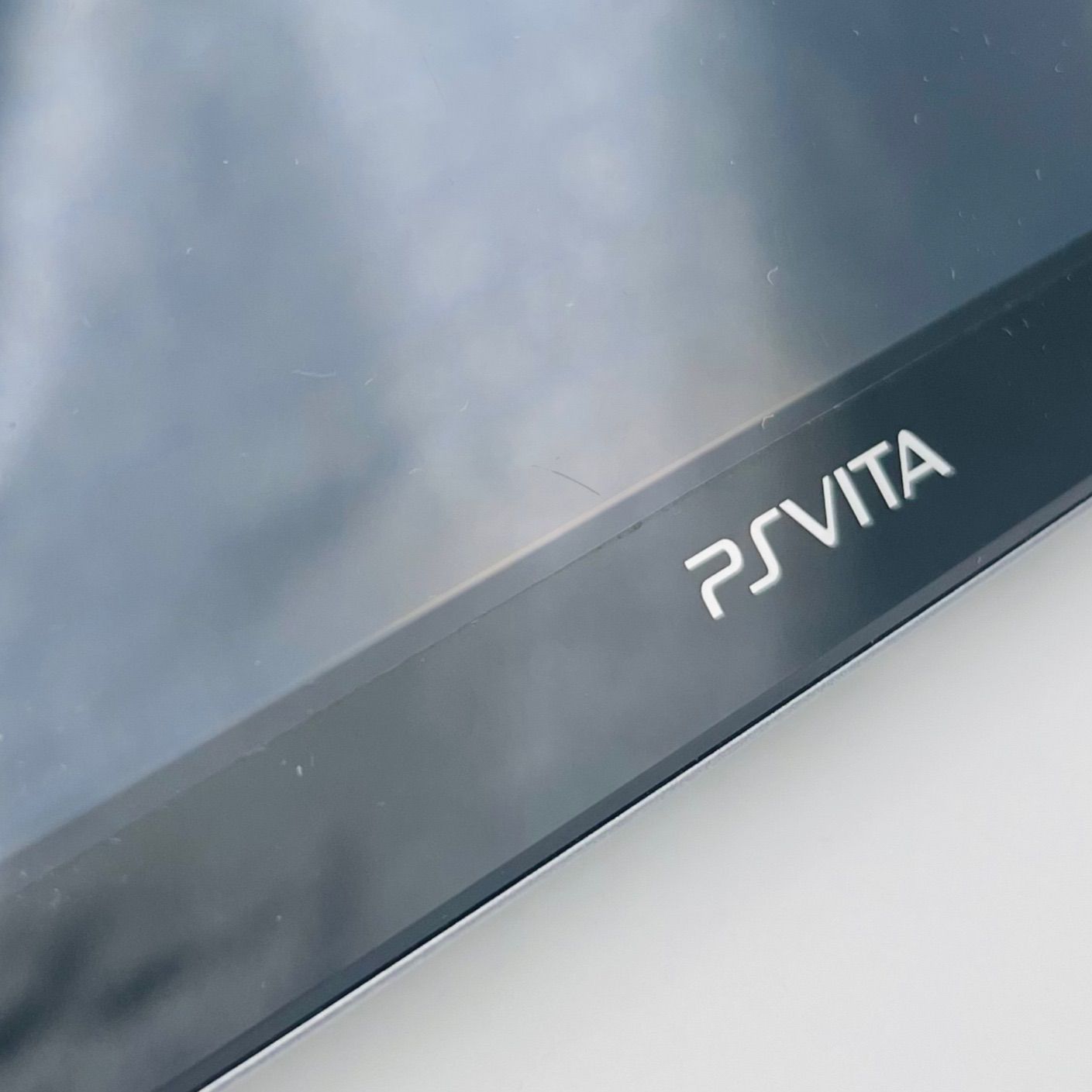 クリスタルブラック