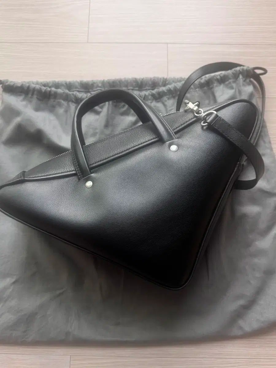 BALENCIAGA(バレンシアガ) トライアングルバッグ クロスボディバッグ