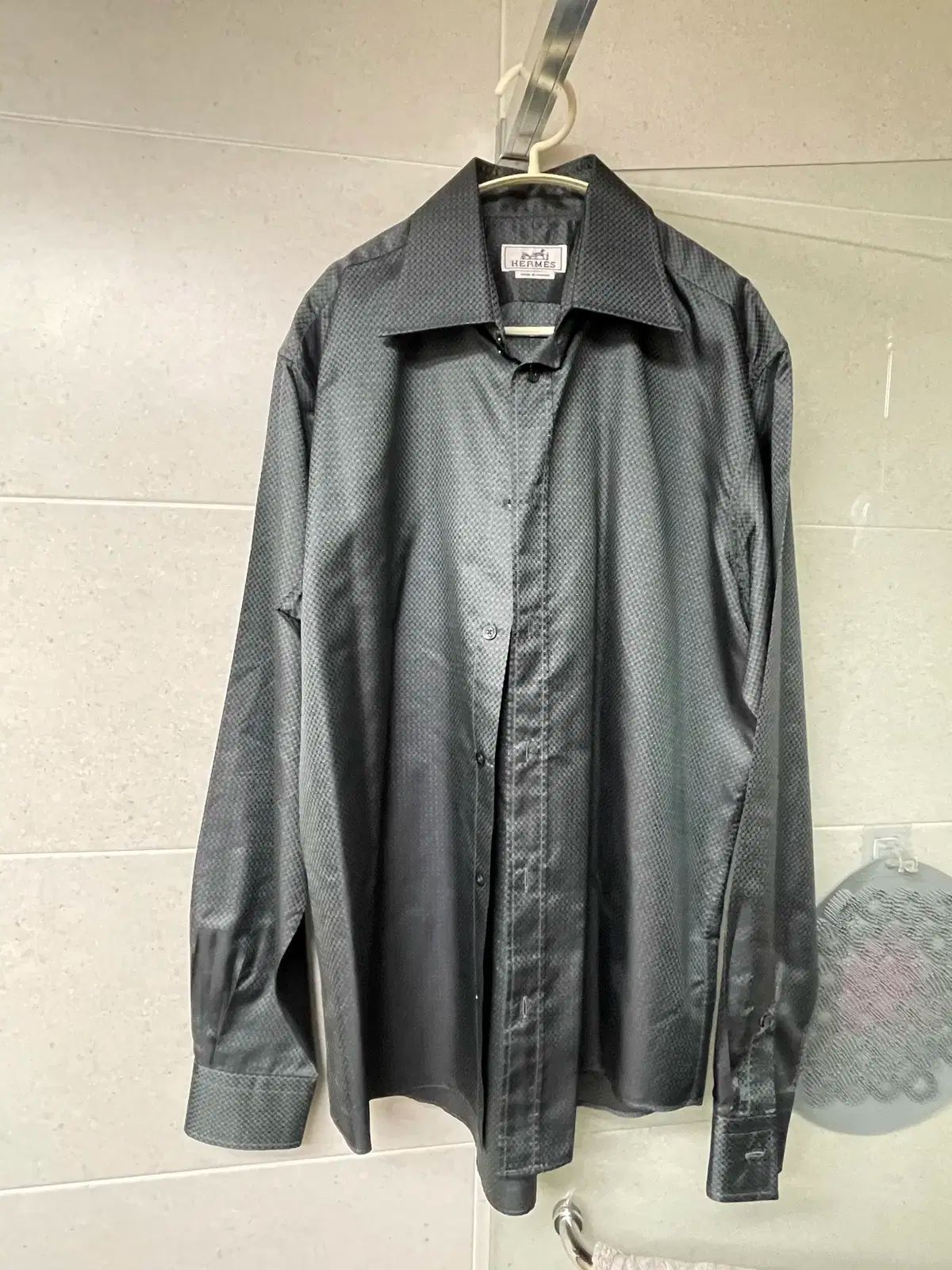 42 エルメス シルク セリエ ボタン オーバーサイズ シャツ