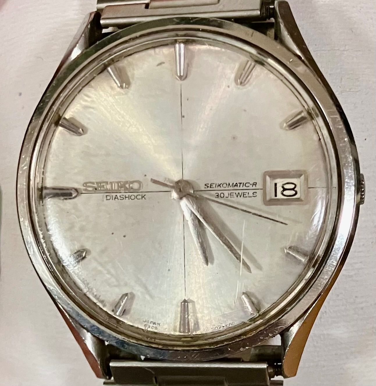 稼働品 SEIKO セイコー マチック R 8305 1010 自動巻 AT クジラ刻印 シルバー文字盤 メンズ腕時計