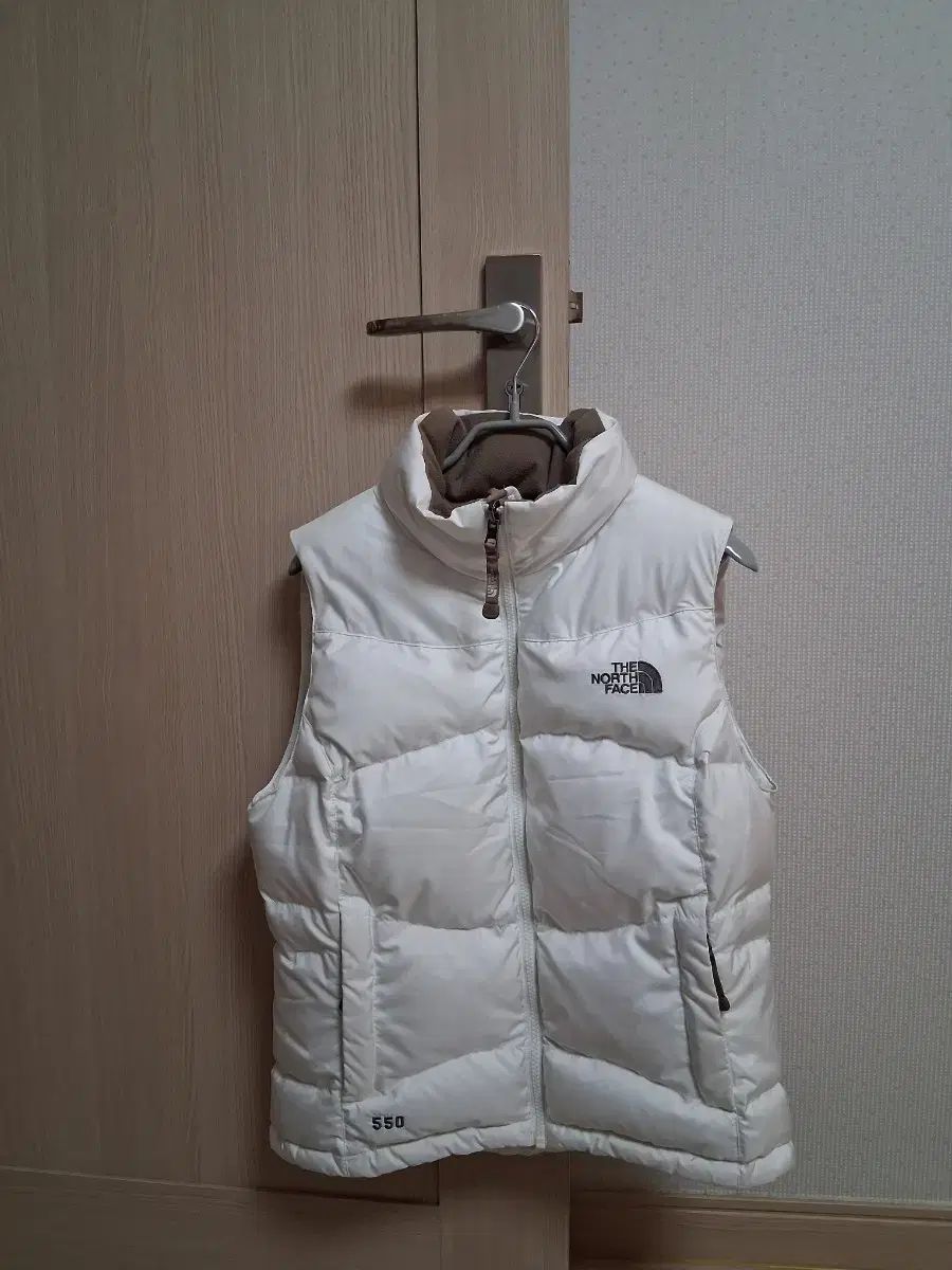 海外 THE NORTH FACE ザノースフェイス все женские пуховые жилеты