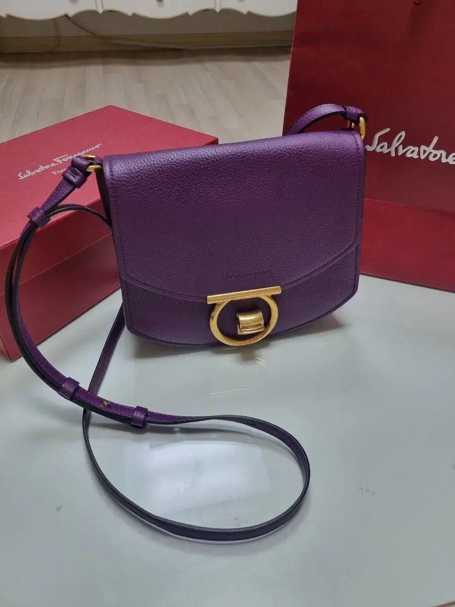 ショルダーバッグ