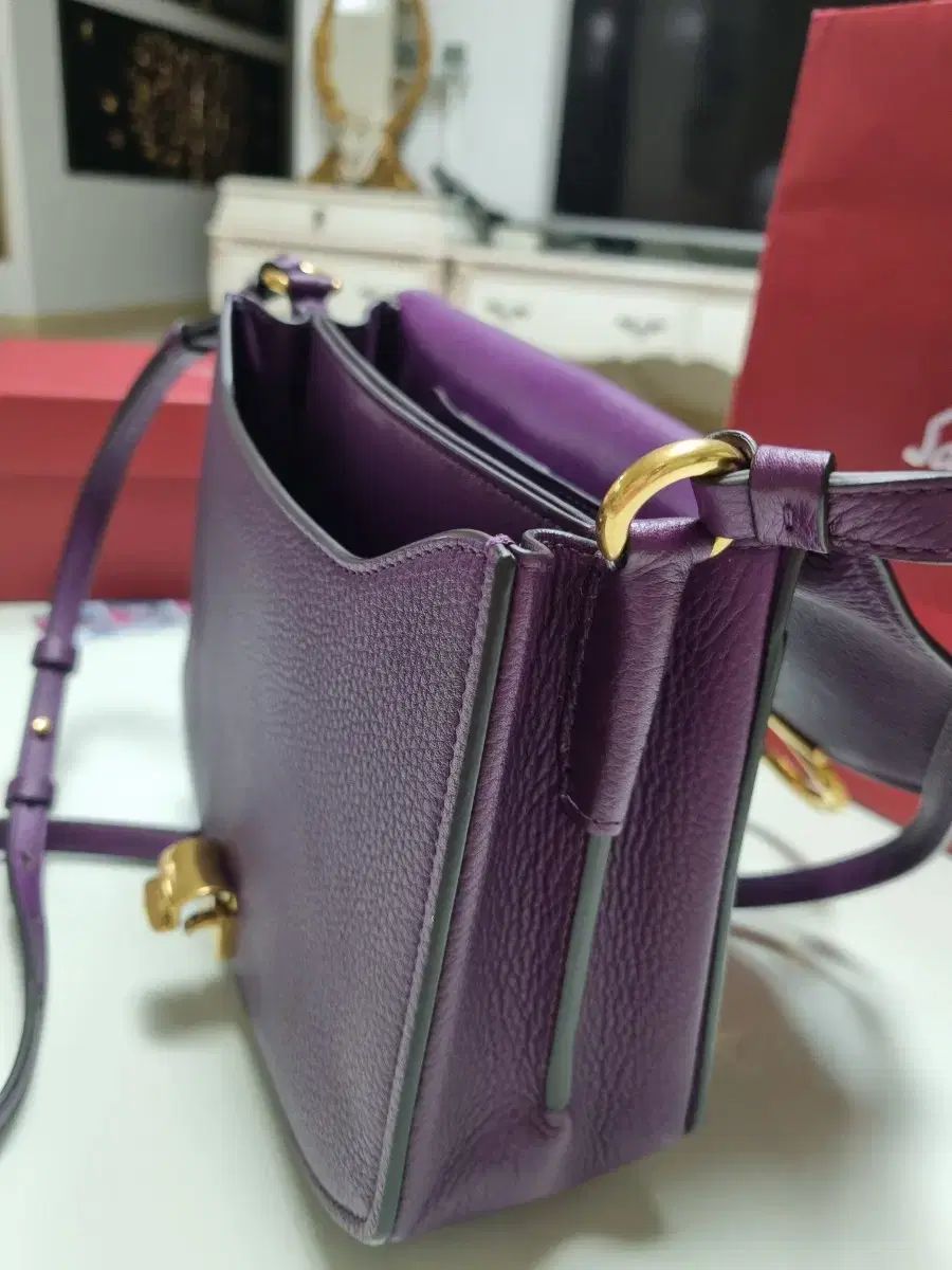 FERRAGAMO フェラガモ ガンチーニ ショルダーバッグ クロス パープル