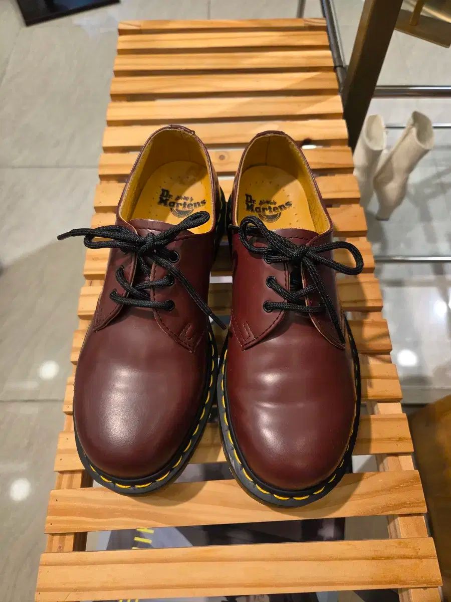 DR. MARTENS 1461 3ホール スムース チェリーレッド