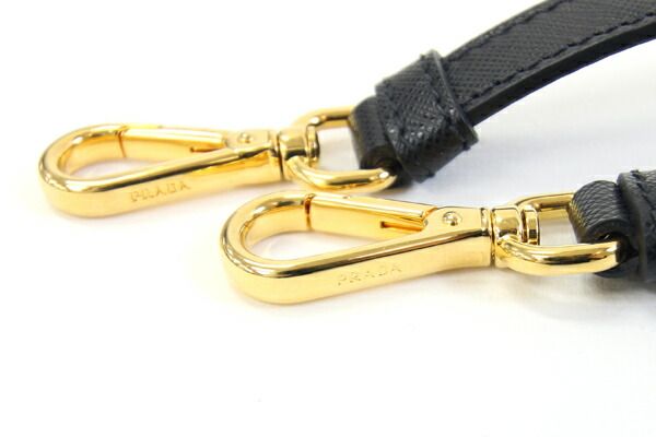 ブラック ゴールド金具