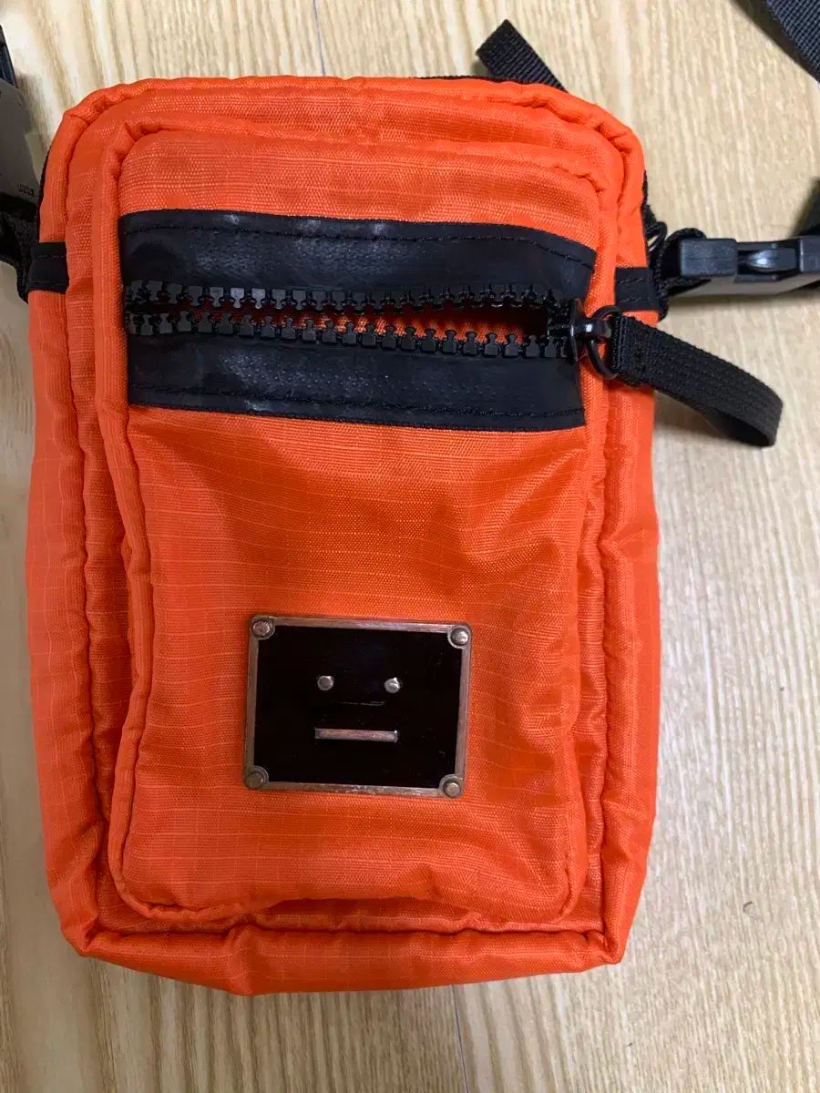 Acne Studios アクネストゥディオズ FACE ミニバック クロスバック