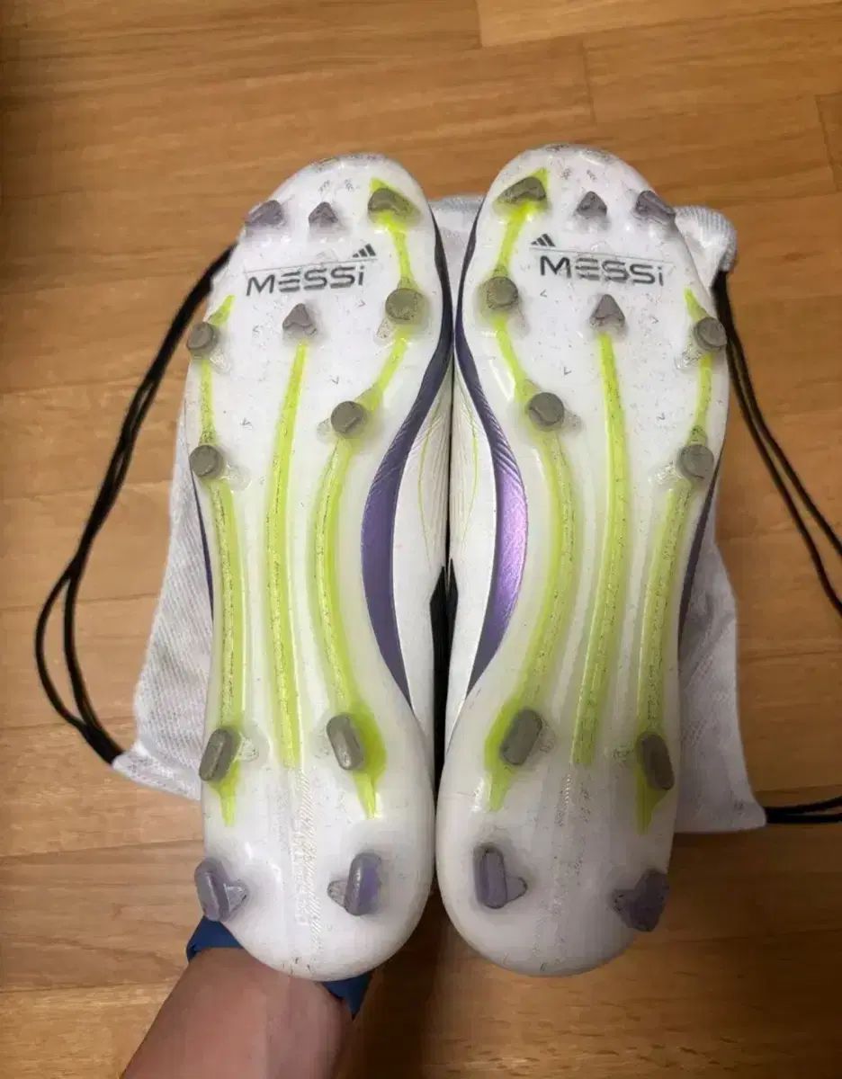 メッシ サッカーシューズ